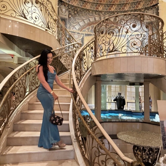 Hello Molly Maxi Satin Emerald Green Formal Dress Size S/US 4 - Picture 3 of 6